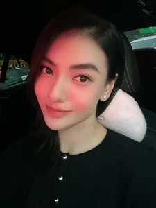 Radiant Return: Model Hong Que Shines After a Break from the Limelight - image 1