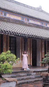 Funny and Relatable Travel Photos Shared by Netizens During the Stormy Season - image 5