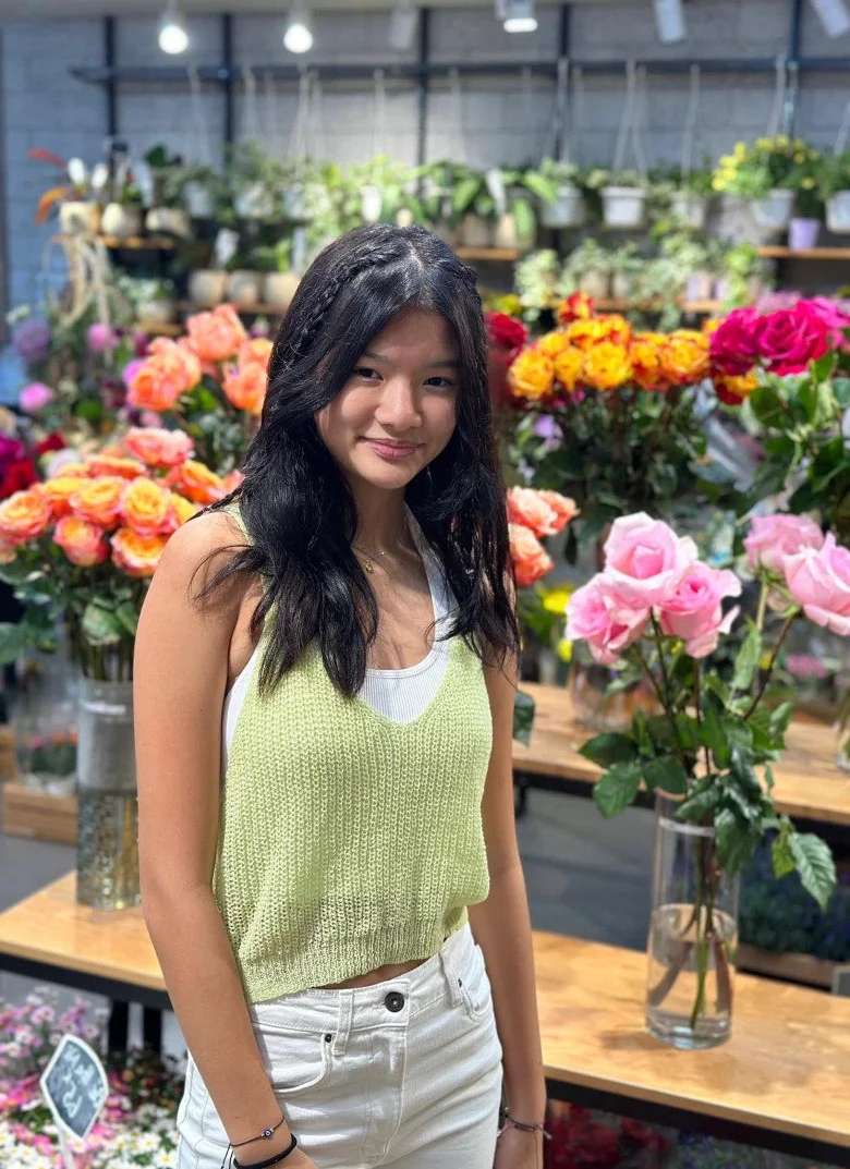 Truong Ngoc Anh’s Daughter Stuns with Natural Beauty and Incredible Long Legs