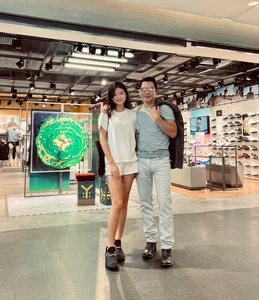 Truong Ngoc Anh’s Daughter Stuns with Natural Beauty and Incredible Long Legs - image 2