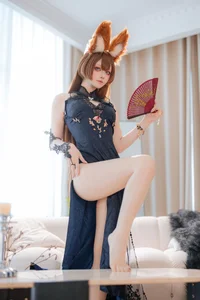 Ethereal Grace: Amagi's Evening Gown Cosplay by Yu Yu - An Azur Lane Masterpiece - image 19