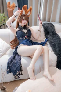 Ethereal Grace: Amagi's Evening Gown Cosplay by Yu Yu - An Azur Lane Masterpiece - image 26
