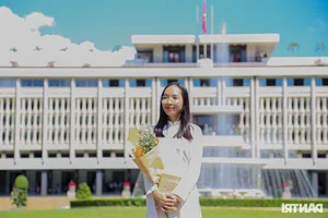 The Ao Dai Revival: Young Generations Celebrating Tradition at the Independence Palace - image 1