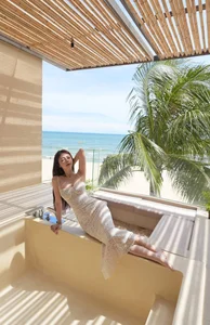 Liz Kim Cuong’s Tropical Escape: Ultimate Beach Fashion Inspiration and Stunning Coastal Travel Vibes for Your Next Summer Getaway - image 3