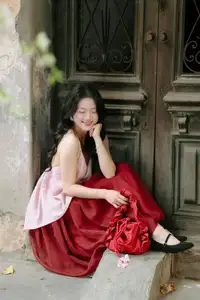 Graceful Vietnamese Beauty: Conical Hat Muse Shines in Ancient Setting - image 16