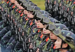 Vietnam's Female Soldiers: Majestic Parade Rehearsal Showcases Strength and Discipline - image 2