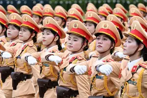 Vietnam's Female Soldiers: Majestic Parade Rehearsal Showcases Strength and Discipline - image 6