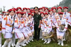 Vietnam's Female Soldiers: Majestic Parade Rehearsal Showcases Strength and Discipline - image 7