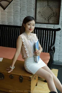 Elegant Corporate Style: The IESS Beautiful Leg Salesperson Photography Collection - image 82