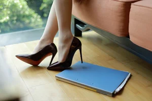 Elegant Corporate Style: The IESS Beautiful Leg Salesperson Photography Collection - image 96