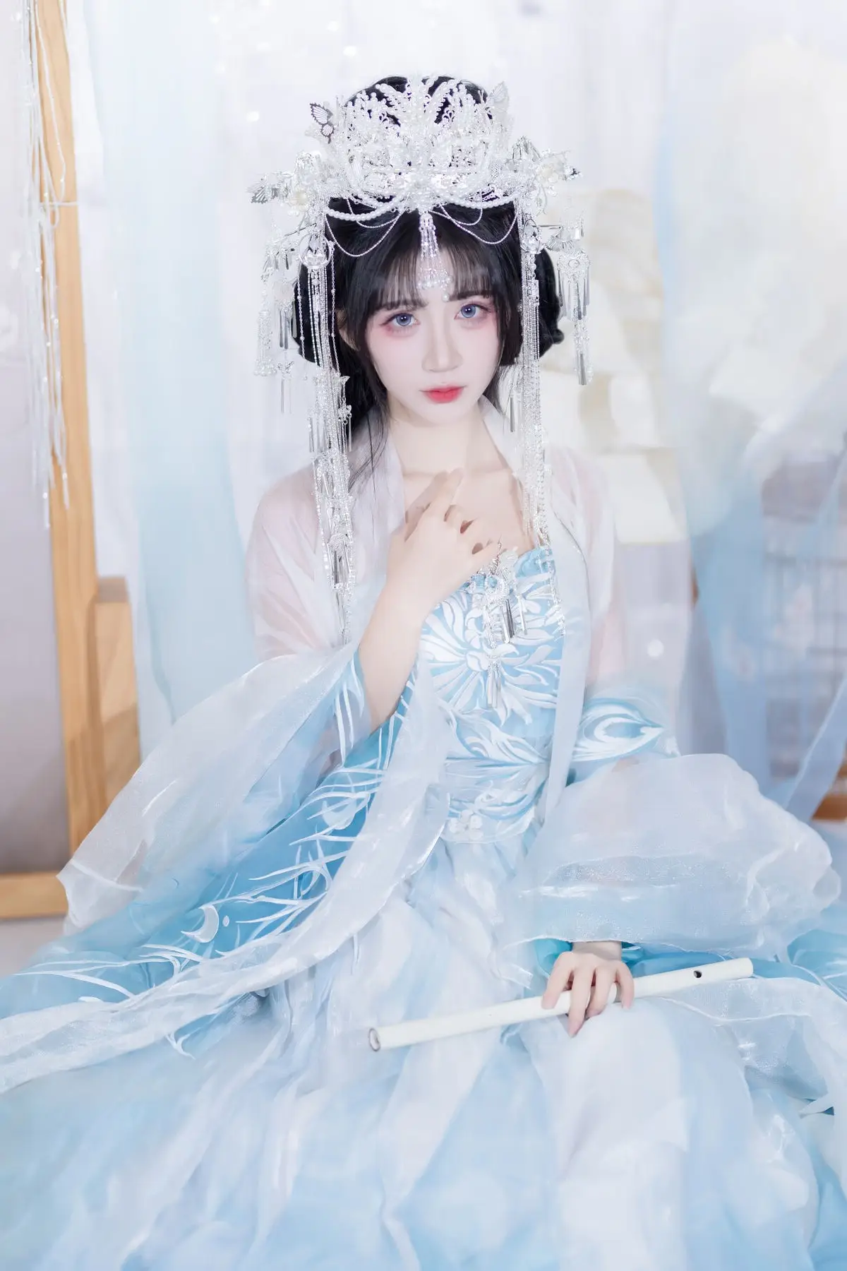 YiTuYu Vol.8652: Discover Xiao Su Su's Ethereal Beauty in Traditional Costume
