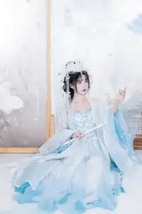 YiTuYu Vol.8652: Discover Xiao Su Su's Ethereal Beauty in Traditional Costume - image 1