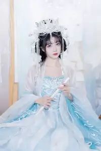 YiTuYu Vol.8652: Discover Xiao Su Su's Ethereal Beauty in Traditional Costume - image 19