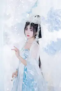 YiTuYu Vol.8652: Discover Xiao Su Su's Ethereal Beauty in Traditional Costume - image 2