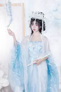 YiTuYu Vol.8652: Discover Xiao Su Su's Ethereal Beauty in Traditional Costume - image 6