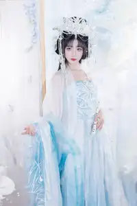 YiTuYu Vol.8652: Discover Xiao Su Su's Ethereal Beauty in Traditional Costume - image 5