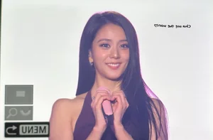 Jisoo (BLACKPINK) Shocks Fans With Stunning American Style Tan Skin And Smokey Makeup - image 3