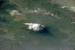 Breathtaking Aerial Views: The World's Natural Beauty from Above - image 4