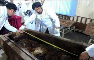 Unveiling Ancient Mysteries: The Breathtaking Discovery Inside a Centuries-Old Chinese Tomb - image 4
