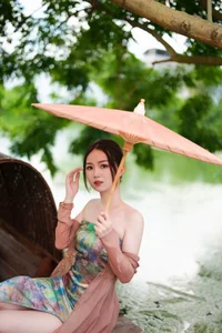 Elegance Redefined: A Look at YiTuYu Art Language Vol.5587 with Di Li Re Ya - image 1
