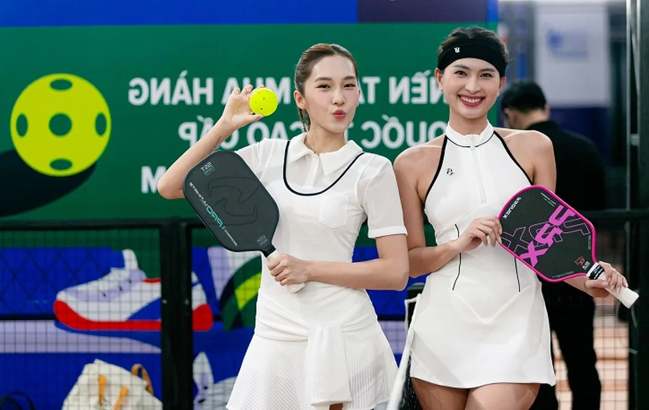 Chic Pickleball Fashion: Emily and the Rise of Court-Side Style Trends