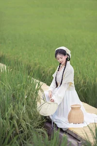 Captivating Visuals: YiTuYu Art Language Vol.5150 Starring Suan La Tang Er - image 17