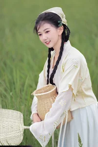 Captivating Visuals: YiTuYu Art Language Vol.5150 Starring Suan La Tang Er - image 12