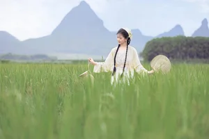 Captivating Visuals: YiTuYu Art Language Vol.5150 Starring Suan La Tang Er - image 8