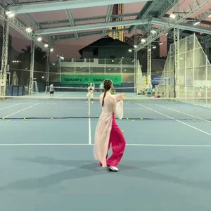 Miss Luong Thuy Linh Stuns in Traditional Ao Dai on the Tennis Court - image 9
