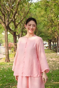 Miss Luong Thuy Linh Stuns in Traditional Ao Dai on the Tennis Court - image 6