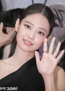 Analyzing K-Pop Beauty Standards and the Evolution of Modern Concert Film Storytelling - image 19
