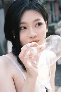Minimalist Lifestyle Aesthetic: YiTuYu Art Language Vol.4510 Featuring Yu Jun - image 4