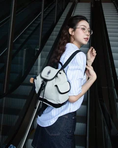Effortless Minimalist Style: Miss Intercontinental Bao Ngoc Radiates Youthful Charm in Casual Student-Inspired Look - image 4
