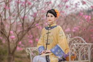 Elegant Portrait Photography: YiTuYu Art Language Vol.8888 featuring Tang Tang - Artistic Lifestyle and Aesthetic Fashion Inspiration - image 0