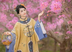 Elegant Portrait Photography: YiTuYu Art Language Vol.8888 featuring Tang Tang - Artistic Lifestyle and Aesthetic Fashion Inspiration - image 12