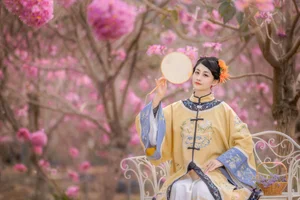 Elegant Portrait Photography: YiTuYu Art Language Vol.8888 featuring Tang Tang - Artistic Lifestyle and Aesthetic Fashion Inspiration - image 5