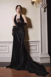 Exploring the Sophisticated and Glamorous Fashion Style of Actress Phương Anh Đào - image 4