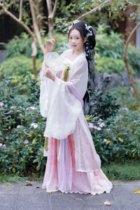 YiTuYu Art Language Vol.10475: Exploring the Visual Poetry of Model Bao - image 8