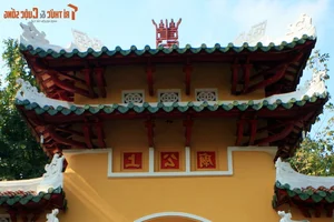 Architectural Wonders: Exploring the Most Iconic Tam Quan Three-Entrance Gates Across Vietnam - image 5