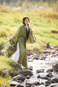 YiTuYu Art Language Vol.7730: A Captivating Study of Xiao Shang Guan - image 1