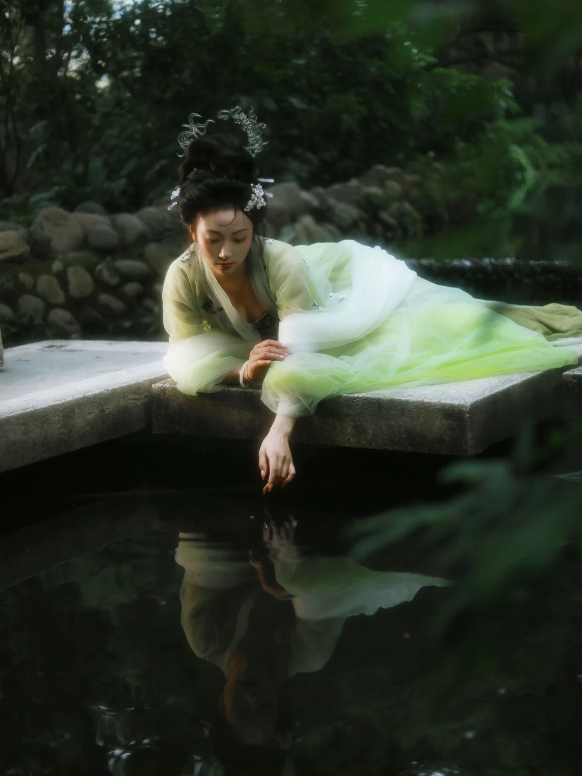 Ethereal Beauty: YiTuYu Art Language Vol.6662 Luo Yu Qing Ling