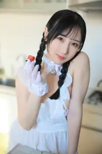 Discover Yuika Onosaka's Sweet Charm in the Captivating Super Sweetie Photobook Part03 - image 0
