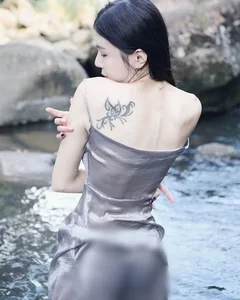 Ethereal Nature Photography: Stunning Outdoor Fashion Shoots by the Stream Featuring Soft Silhouettes - image 2