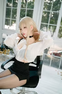 Coser Qi Qi Na Na Zi: Alluring 'Resentment Office' Cosplay - Image 0023 - image 5