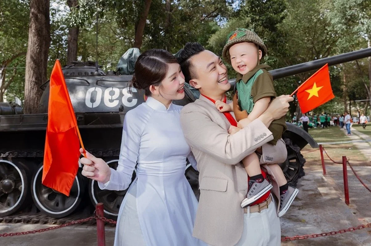 Supermodel Ha Anh's Son Joins Viral 'Patriotic Baby' Trend with Adorable Photos