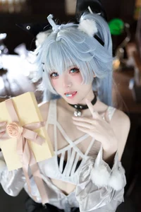 The Art of Healing: A Dreamy Florence 'Medical Heart' Cosplay Inspiration - image 6