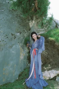 YiTuYu Vol. 7743: Xiao Bei's Artistic Journey in Art Language - image 2