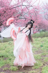 A Floral Dreamscape: YiTuYu Vol.8854 Qi Luo Sheng De Xiao Su Su in Hanfu - image 2
