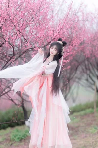 A Floral Dreamscape: YiTuYu Vol.8854 Qi Luo Sheng De Xiao Su Su in Hanfu - image 4