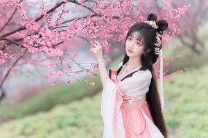 A Floral Dreamscape: YiTuYu Vol.8854 Qi Luo Sheng De Xiao Su Su in Hanfu - image 8